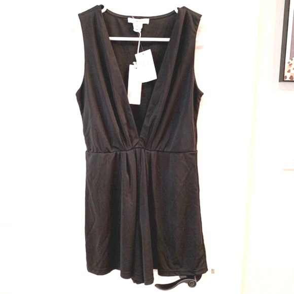 Glamorous Black Plunge Playsuit Romper Size Small NWT - Picture 1 of 5